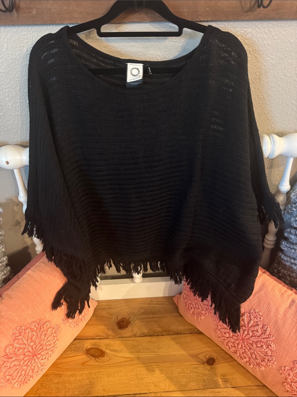 Anthropologie-Akemi+Kin LIKE NEW Black Women's Fringe Pullover Sweater